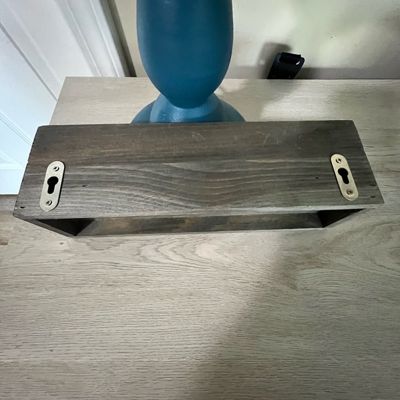 Floating wall shelf with hooks. - Picture 3 of 8